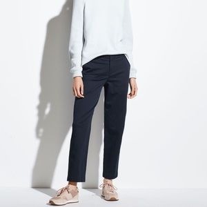 Vince. Washed Stretch Cotton pants in Navy